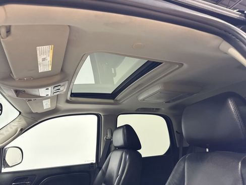 Used 2007 Cadillac Escalade AWD w/ Information Package image 27