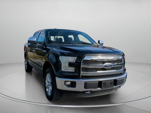 Used 2015 Ford F150 Lariat w/ Equipment Group 502A Luxury image 3