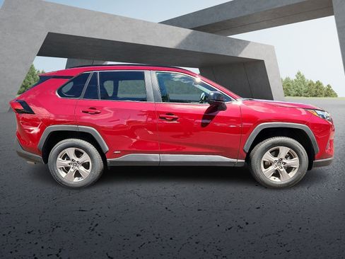 Certified 2025 Toyota RAV4 LE AWD/4WD image 7