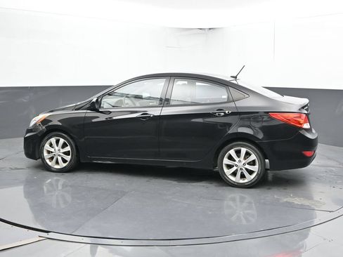 Used 2013 Hyundai Accent GLS w/ Premium Pkg FWD image 7