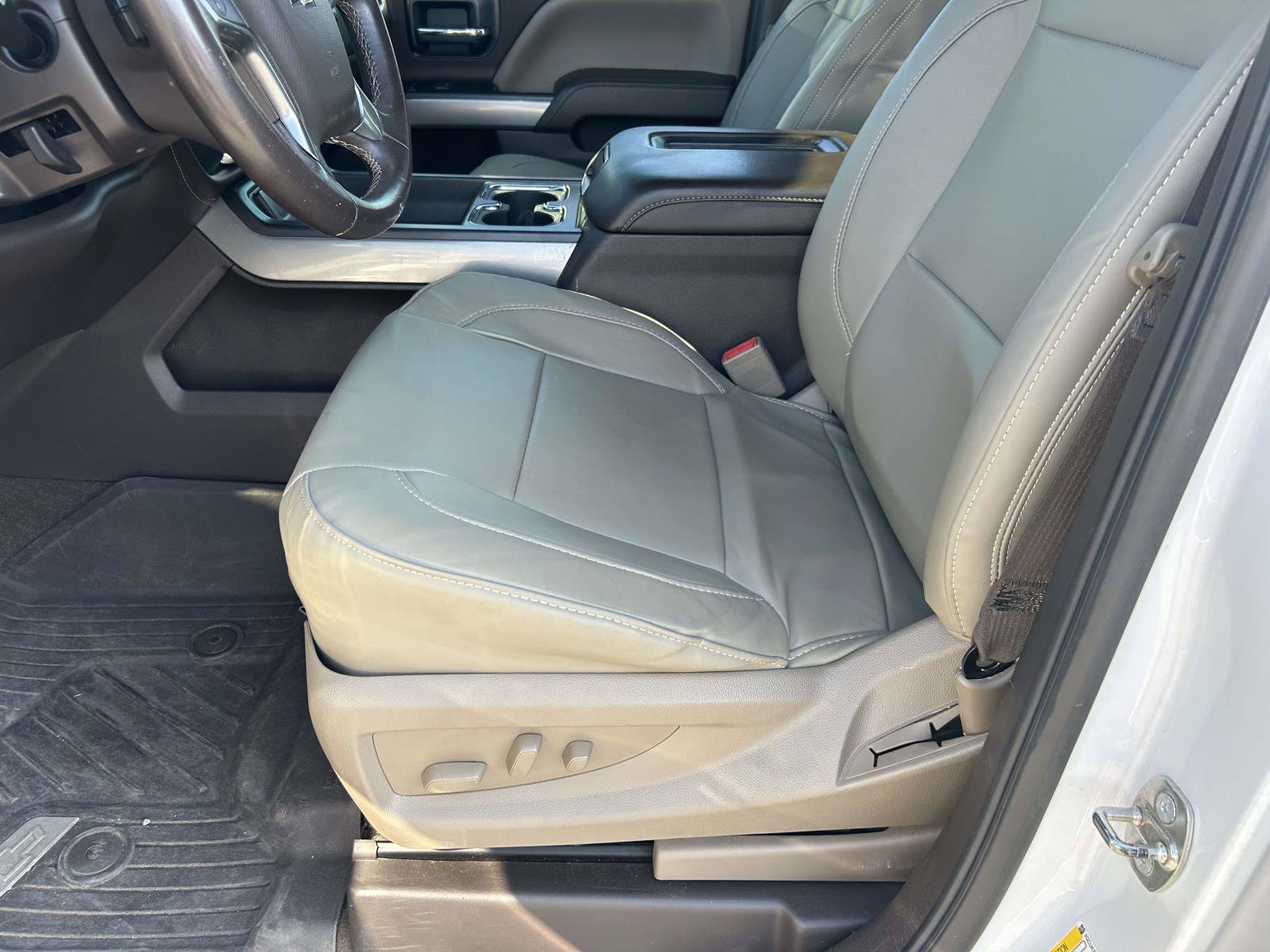 Used 2018 Chevrolet Silverado 1500 LTZ Z71 AWD/4WD image 16
