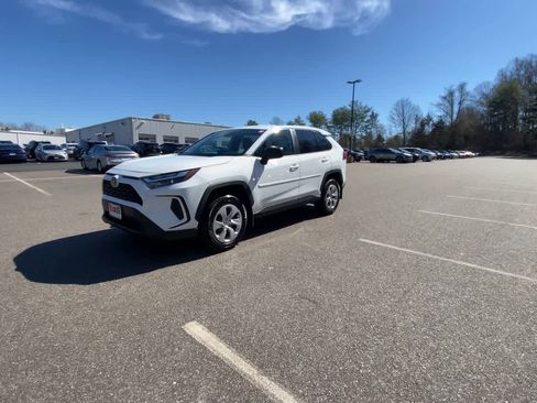 Used 2023 Toyota RAV4 LE image 7