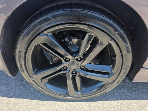Used 2018 Honda Accord Sport image 20
