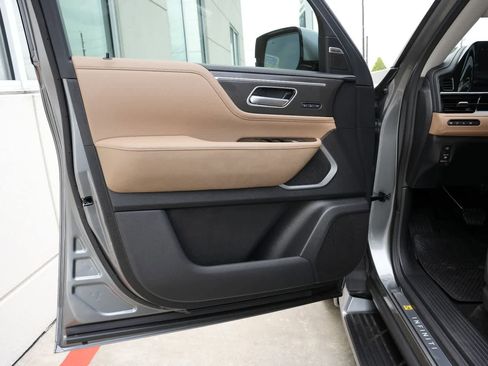 New 2026 INFINITI QX80 Luxe RWD image 18