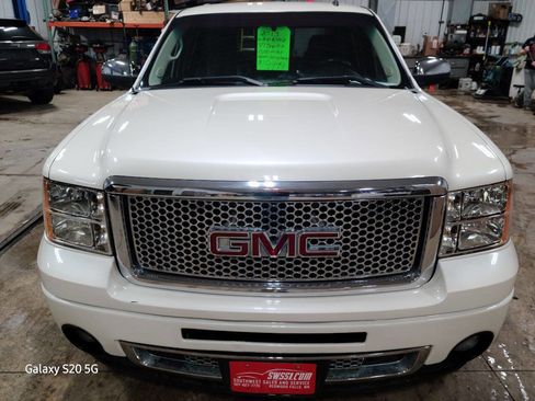 Used 2013 GMC Sierra 1500 Denali image 3