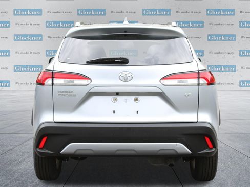 Used 2023 Toyota Corolla Cross LE image 7