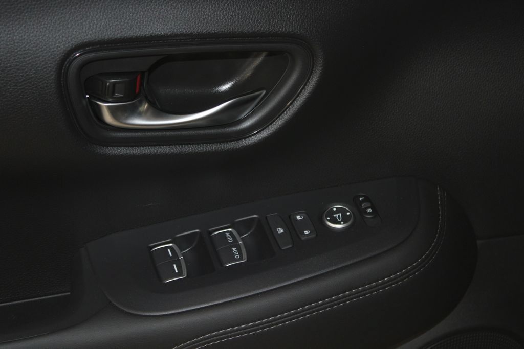 New 2027 Honda HR-V EX-L image 13