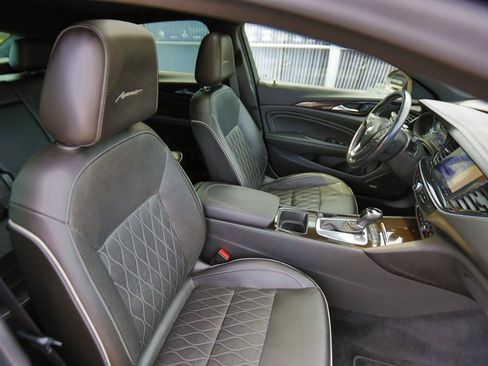 Used 2020 Buick Regal Avenir w/ Driver Confidence Package II FWD image 19