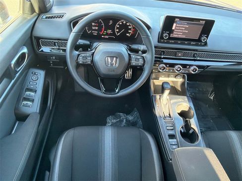 Used 2023 Honda Civic Sport image 17