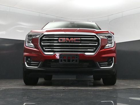 Used 2024 GMC Terrain SLT w/ Tech Package FWD image 46