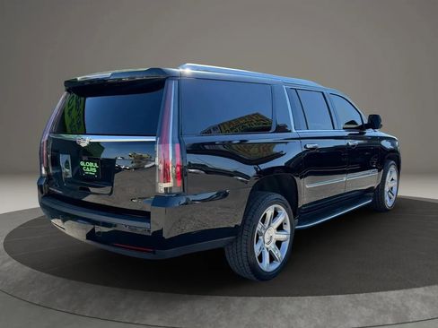 Used 2020 Cadillac Escalade ESV Luxury image 4
