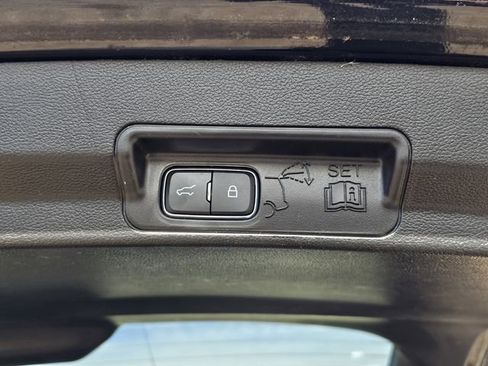 Certified 2020 Ford Explorer XLT w/ Equipment Group 202A image 30