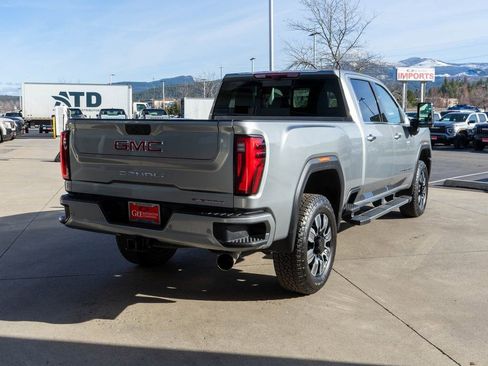 New 2025 GMC Sierra 2500 Denali w/ Denali Reserve Package AWD/4WD image 7