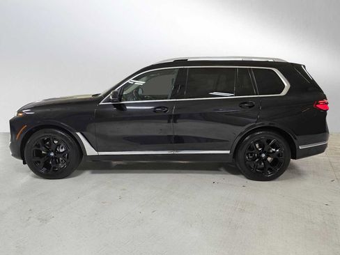 Used 2024 BMW X7 xDrive40i w/ Premium Package AWD/4WD image 6