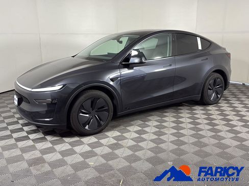 Used 2026 Tesla Model Y Long Range AWD/4WD image 1