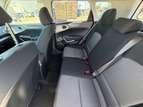 Certified 2025 Kia Soul LX image 12