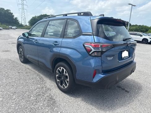 Certified 2025 Subaru Forester AWD/4WD image 14