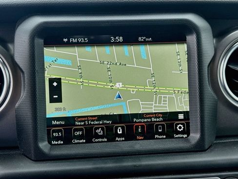 Used 2023 Jeep Wrangler Unlimited Rubicon 4xe w/ Safety Group AWD/4WD image 14