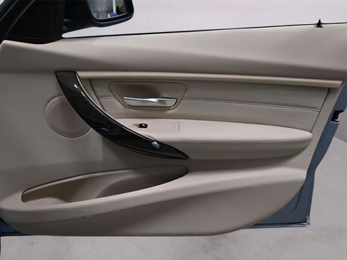 Used 2013 BMW 328i xDrive Sedan image 18