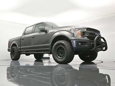 Used 2018 Ford F150 XLT w/ Equipment Group 302A Luxury AWD/4WD image 38