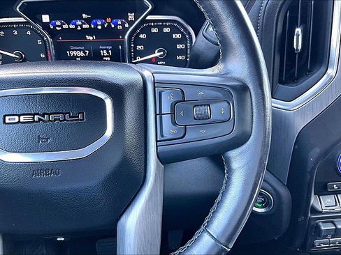Used 2021 GMC Sierra 1500 Denali w/ Denali Ultimate Package AWD/4WD image 18
