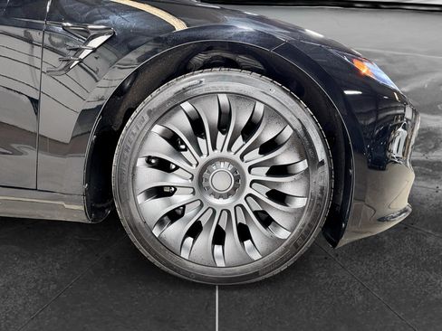 Used 2024 Tesla Model 3 Long Range AWD/4WD image 35