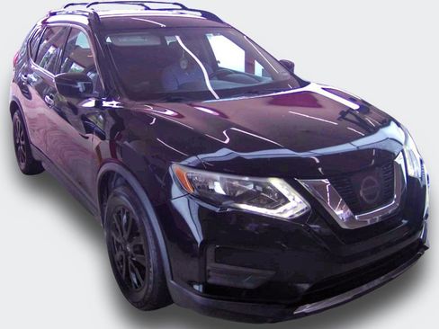Used 2017 Nissan Rogue SV w/ Midnight Edition FWD image 2