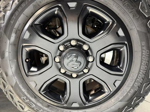Used 2018 RAM 2500 Big Horn w/ Sport Appearance Group AWD/4WD image 8