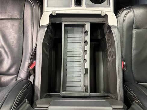 Used 2017 Ford F150 Lariat w/ Equipment Group 502A Luxury AWD/4WD image 44