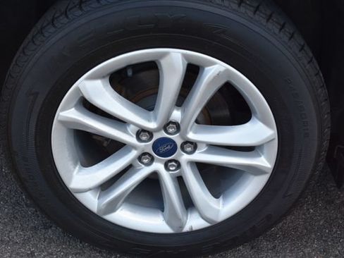 Used 2019 Ford Edge SEL w/ Equipment Group 201A AWD/4WD image 48