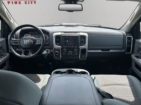 Used 2019 RAM 1500 Classic SLT w/ Luxury Group AWD/4WD image 16