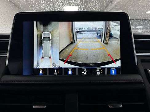 Used 2022 Chevrolet Suburban RST w/ Sport Performance Package AWD/4WD image 21
