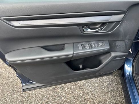 Used 2025 Honda CR-V EX image 6
