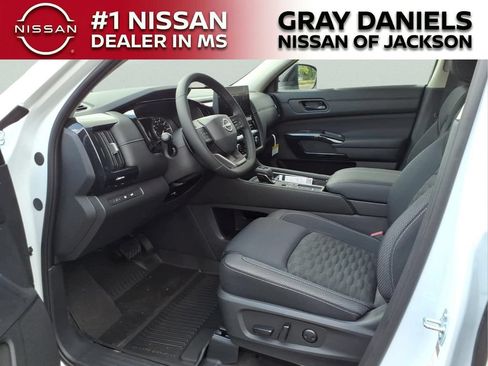 New 2026 Nissan Pathfinder SV w/ Cargo Package FWD image 24