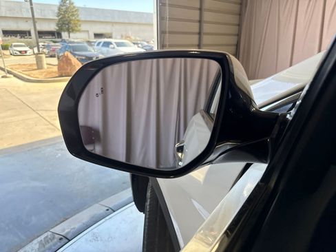 Used 2018 Hyundai Santa Fe Limited FWD image 18