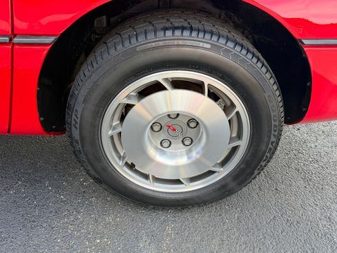 Used 1987 Chevrolet Corvette Convertible RWD image 22