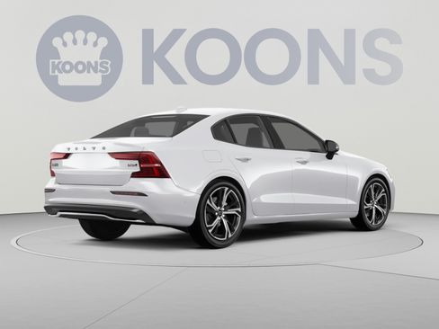 Used 2025 Volvo S60 B5 Plus AWD/4WD image 4