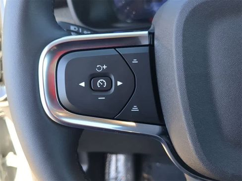 Used 2026 Volvo XC40 B5 Plus w/ Protection Package Premier image 22