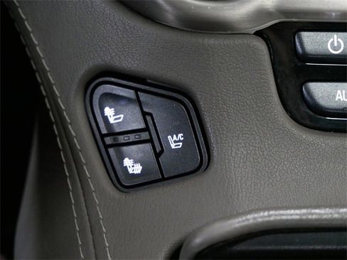 Used 2016 GMC Yukon Denali w/ Open Road Package image 21