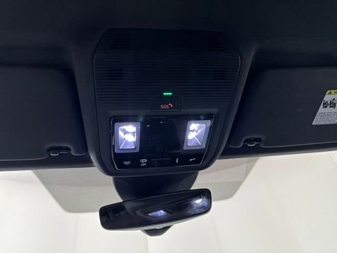 Used 2022 Volkswagen ID.4 Pro image 24