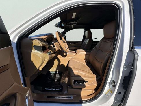 Used 2017 Cadillac Escalade ESV Platinum image 20