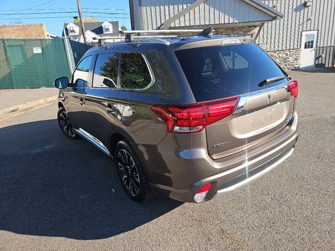 Used 2018 Mitsubishi Outlander GT image 5