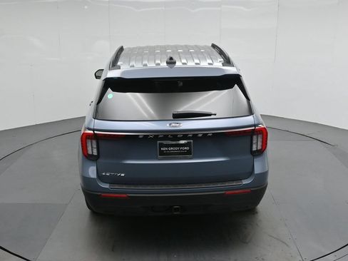 New 2026 Ford Explorer Active RWD image 39