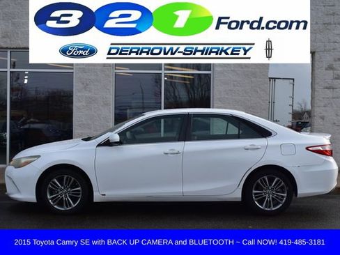Used 2015 Toyota Camry SE image 2
