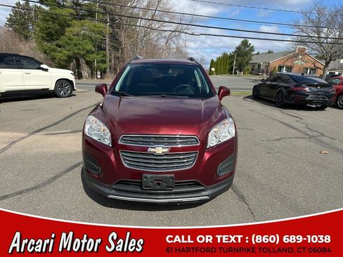 Used 2016 Chevrolet Trax LT w/ LT Sun and Sound Package image 8