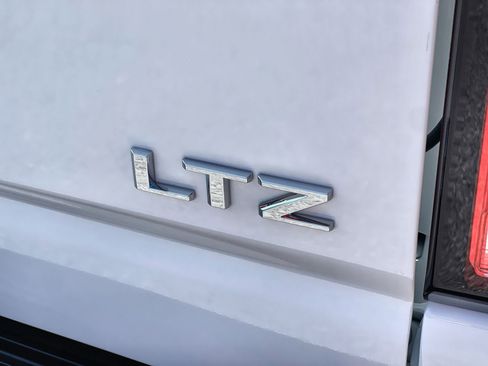 Certified 2024 Chevrolet Silverado 2500 LTZ w/ LTZ Convenience Package image 33