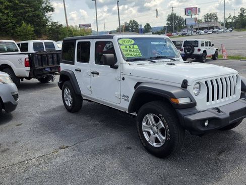 Used 2019 Jeep Wrangler Unlimited Sport S AWD/4WD image 5