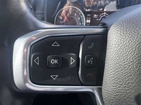 Used 2022 RAM 1500 Laramie AWD/4WD image 16