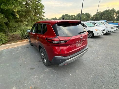 Used 2023 Nissan Rogue S FWD image 5