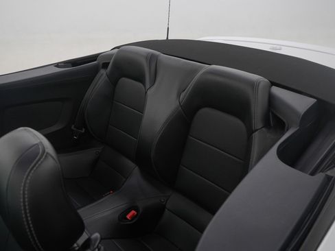 Used 2018 Ford Mustang GT Premium RWD image 18